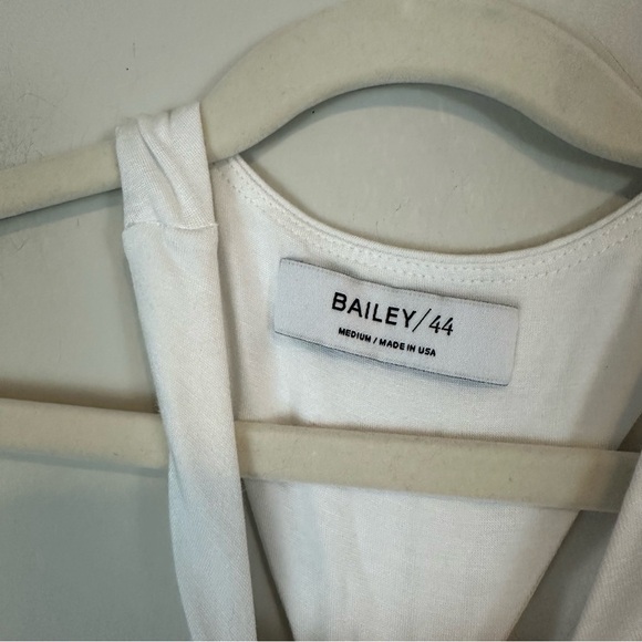Bailey 44 | White Keyhole Halter Neck Blouse Size Medium - Picture 4 of 4